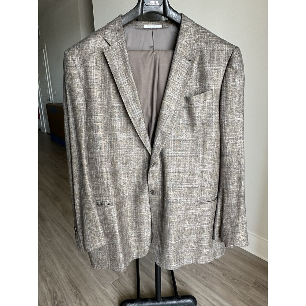 ARMANI  COLLEZIONI SU MISURA men's 2 piece suit.  Size  48L.      (s159)‎
